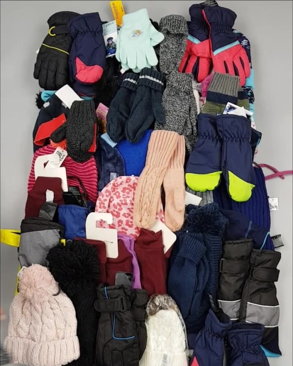 Фотография  274 - Шапки, шарфы, перчатки детские СТОК#3 кг, ЛОТ №2452 оптом в Владимире и Владимирской области