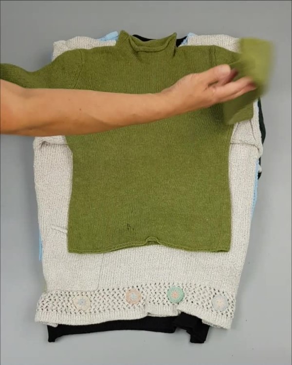 Фотография  903 - Джемпер муж+жен экстра#15 кг , Лот№2612 оптом в Владимире и Владимирской области