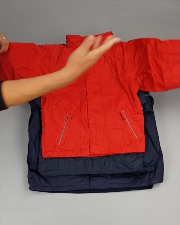 Фотография  950 - Куртки СПОРТ СТОК дети#10 кг , Лот№ 2643 оптом в Владимире и Владимирской области