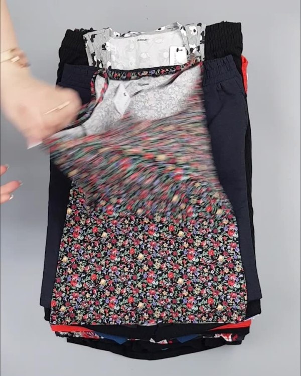 Фотография  955 - CALZEDONIA лето mix#50 шт, ЛОТ №4073 оптом в Владимире и Владимирской области