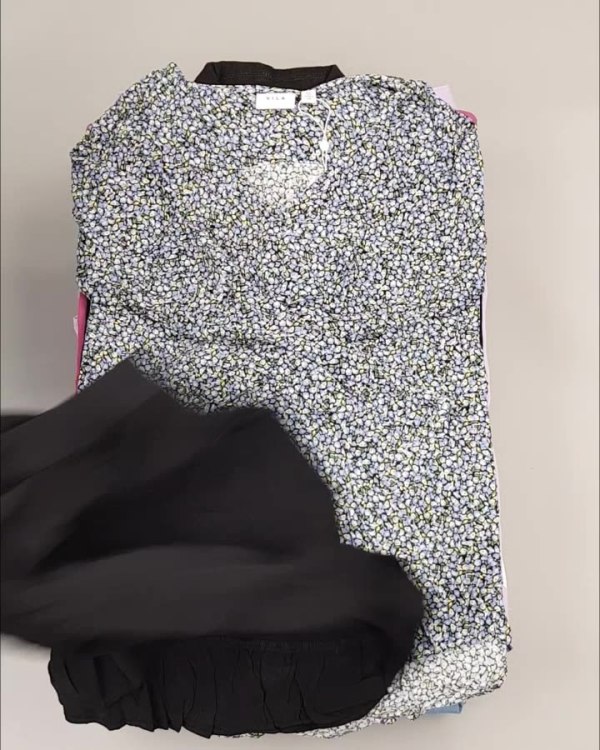 Фотография  975 - VILA Summer mix#15 кг, ЛОТ №4357 оптом в Владимире и Владимирской области