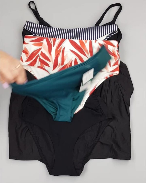 Фотография  677 - Купальники Chantelle#30 шт, ЛОТ №4410 оптом в Владимире и Владимирской области