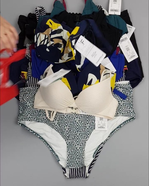 Фотография  914 - Купальники Chantelle#23 шт, ЛОТ №4412 оптом в Владимире и Владимирской области