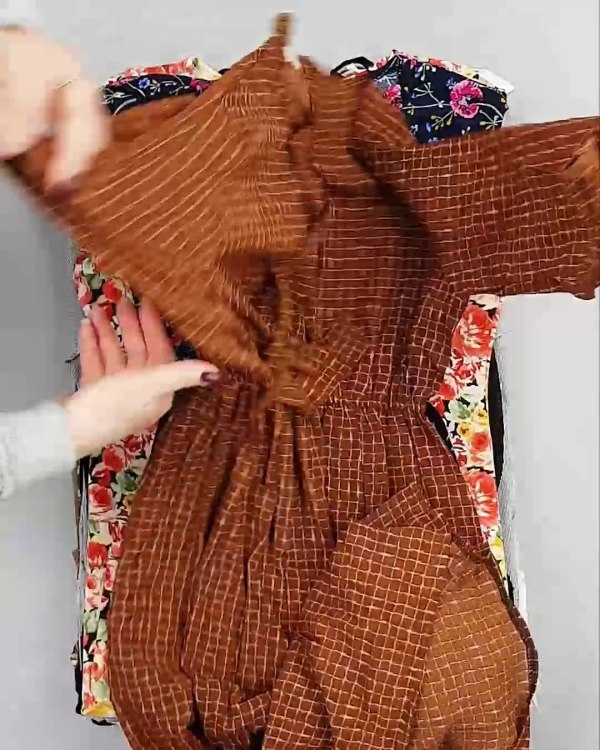 Фотография  930 - Платья Корея#20 шт, ЛОТ №5617 оптом в Владимире и Владимирской области