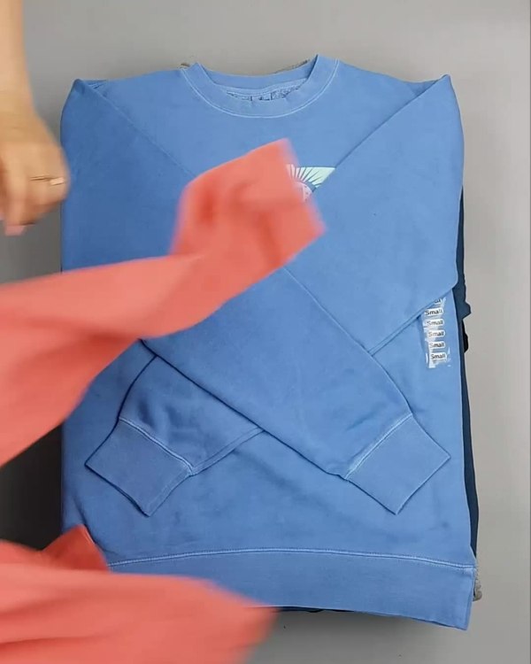 Фотография  352 - Толстовки СТОК CAN#15 кг, ЛОТ №6268 оптом в Владимире и Владимирской области