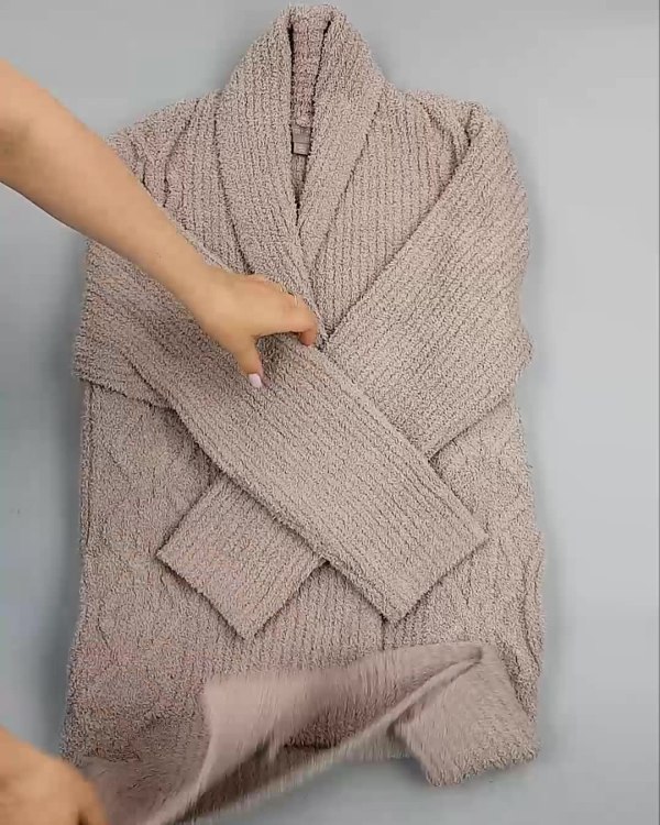 Фотография  909 - Кардиганы СТОК CAN#10 кг, ЛОТ №6474 оптом в Владимире и Владимирской области