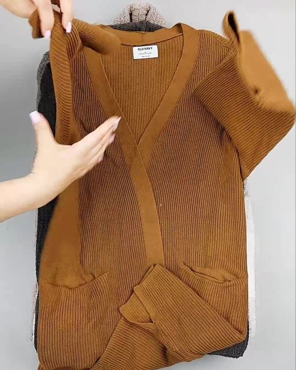 Фотография  553 - Кардиганы СТОК CAN#10 кг, ЛОТ №6474 оптом в Владимире и Владимирской области