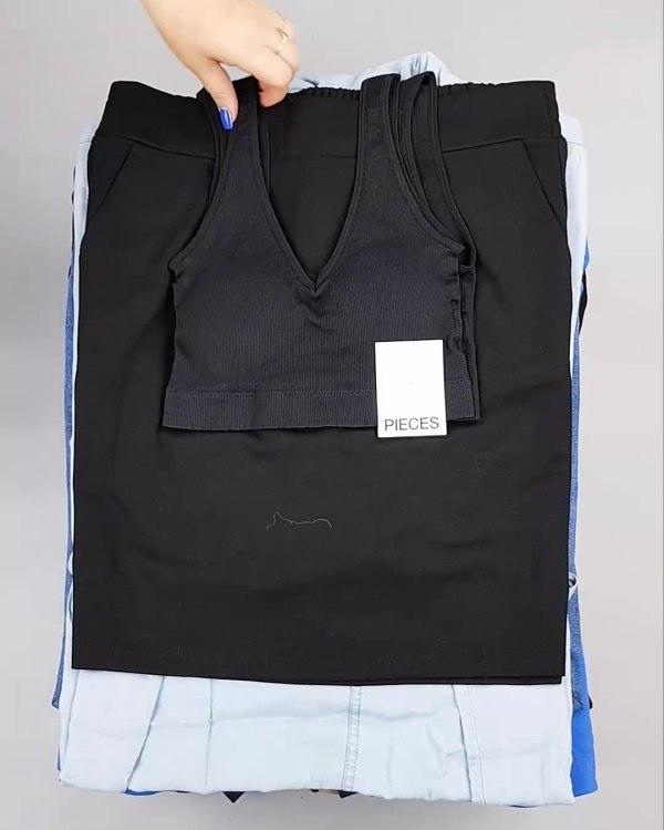 Фотография  746 - DK+Bestseller Winter mix 064#15 кг, ЛОТ №6896 оптом в Владимире и Владимирской области