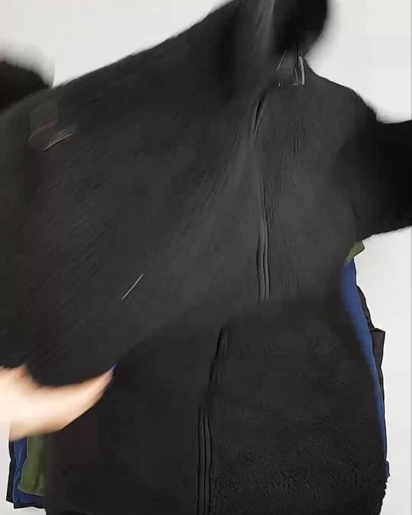 Фотография  615 - Верхняя одежда Дания#10,1 кг ЛОТ №6909 оптом в Владимире и Владимирской области