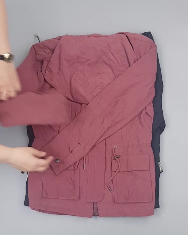 Фотография  643 - А 92602 Ветровки женские (Light Zipper jackets)#25 кг оптом в Владимире и Владимирской области