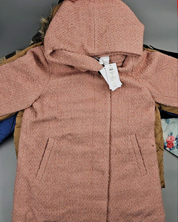 Фотография  562 - Верхняя одежда VILA#10,2 кг, ЛОТ №6826 оптом в Владимире и Владимирской области