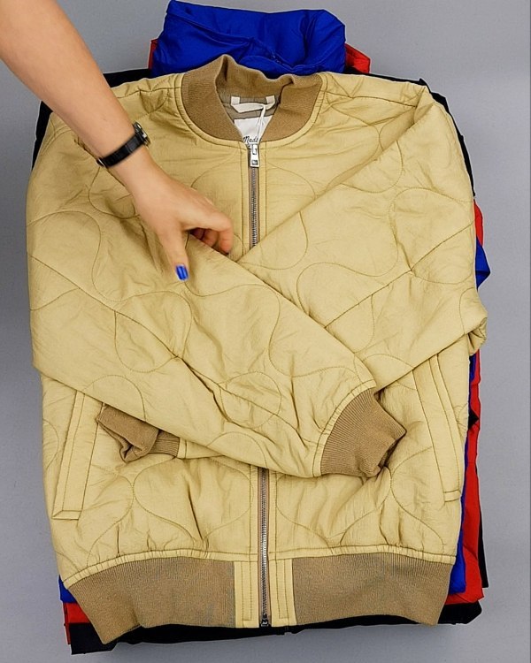 Фотография  180 - Ветровки CAN 084#10 кг, ЛОТ №6939 оптом в Владимире и Владимирской области