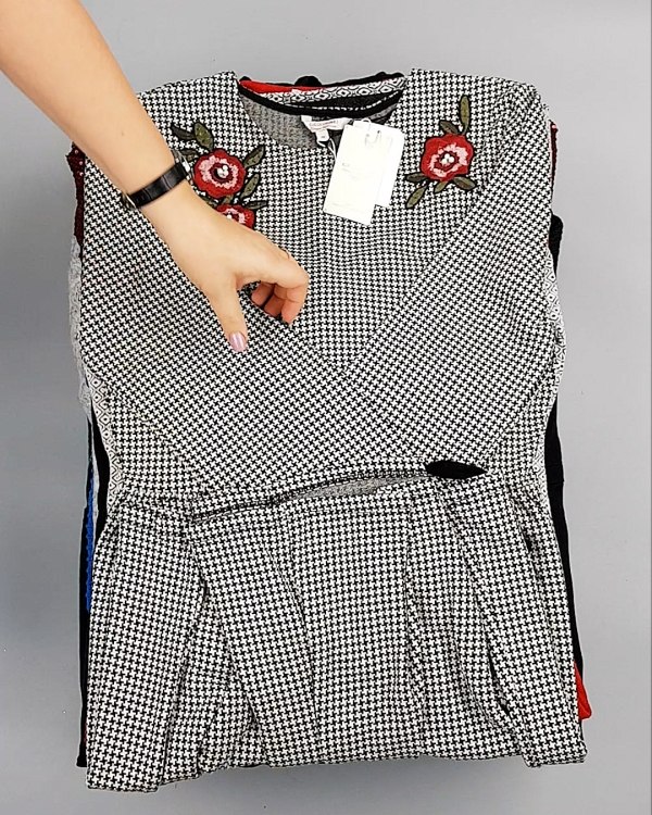 Фотография  353 - Cream Платья Winter#25 кг оптом в Владимире и Владимирской области