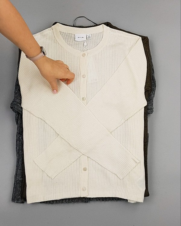 Фотография  379 - Кардиганы VILA W 104#7 кг, ЛОТ №7155 оптом в Владимире и Владимирской области