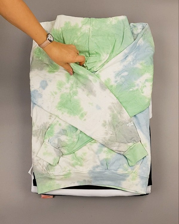 Фотография  909 - HOODIE CAN 084#10 кг, ЛОТ №7033 оптом в Владимире и Владимирской области