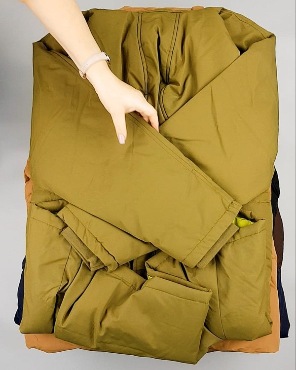 Фотография  480 - Верхняя одежда Дания#9,9 кг, ЛОТ №7057 оптом в Владимире и Владимирской области