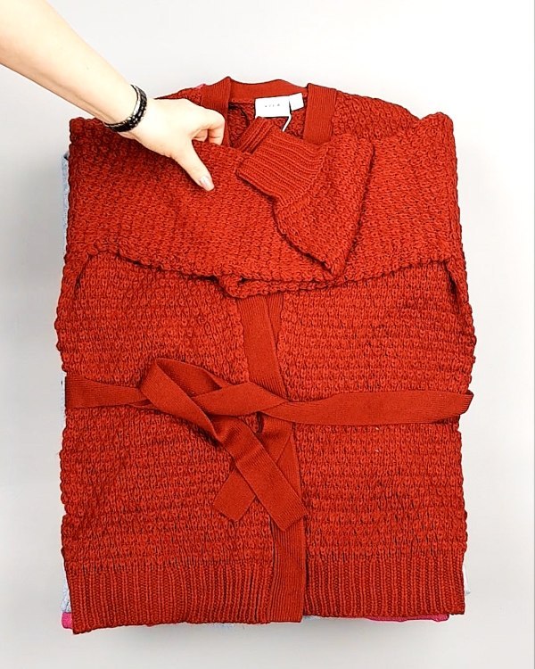 Фотография  335 - Кардиганы VILA W 104#7 кг, ЛОТ №7384 оптом в Владимире и Владимирской области