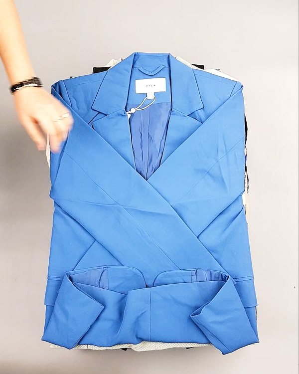 Фотография  493 - Bestseller Winter mix 104#15 кг, ЛОТ №7343 оптом в Владимире и Владимирской области