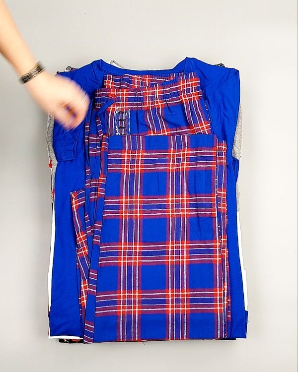 Фотография  715 - Домашняя одежда CAN 104#10 кг, ЛОТ №7330 оптом в Владимире и Владимирской области