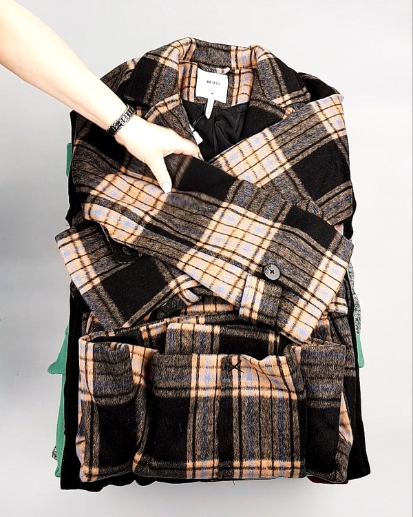 Фотография  198 - Пальто Bestseller 104#10,75 кг, ЛОТ №7561 оптом в Владимире и Владимирской области