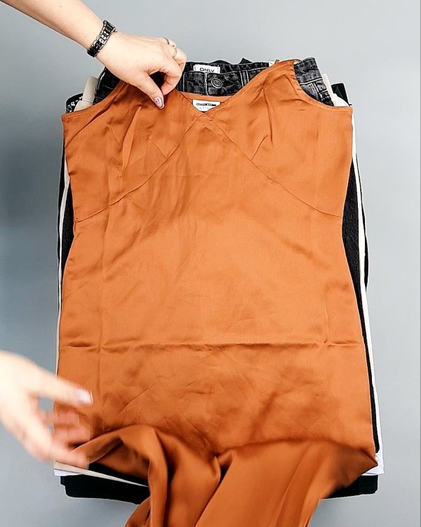 Фотография  565 - Bestseller Summer mix 104#15 кг, ЛОТ №7493 оптом в Владимире и Владимирской области