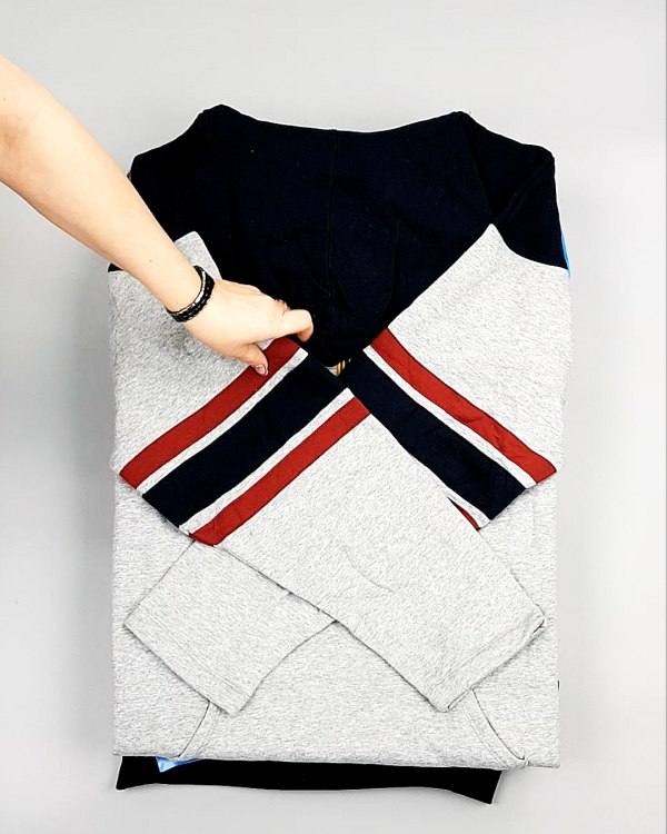 Фотография  141 - Толстовки СТОК CAN 0424#10 кг, ЛОТ №7447 оптом в Владимире и Владимирской области