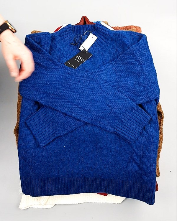 Фотография  680 - Джемпера СТОК CAN 084#7 кг, ЛОТ №7651 оптом в Владимире и Владимирской области