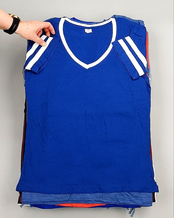 Фотография  834 - Футболки СТОК CAN 084#5 кг, ЛОТ №7839 оптом в Владимире и Владимирской области