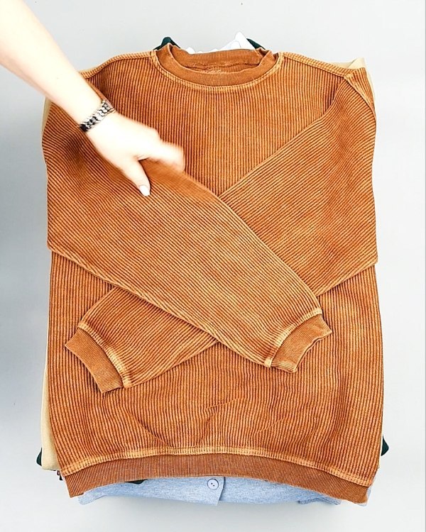 Фотография  666 - SWEATSHIRT CAN 084#10 кг, ЛОТ №7620 оптом в Владимире и Владимирской области