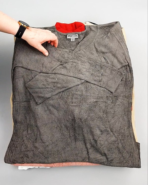 Фотография  438 - Джемпера СТОК CAN 084#7 кг, ЛОТ №7649 оптом в Владимире и Владимирской области