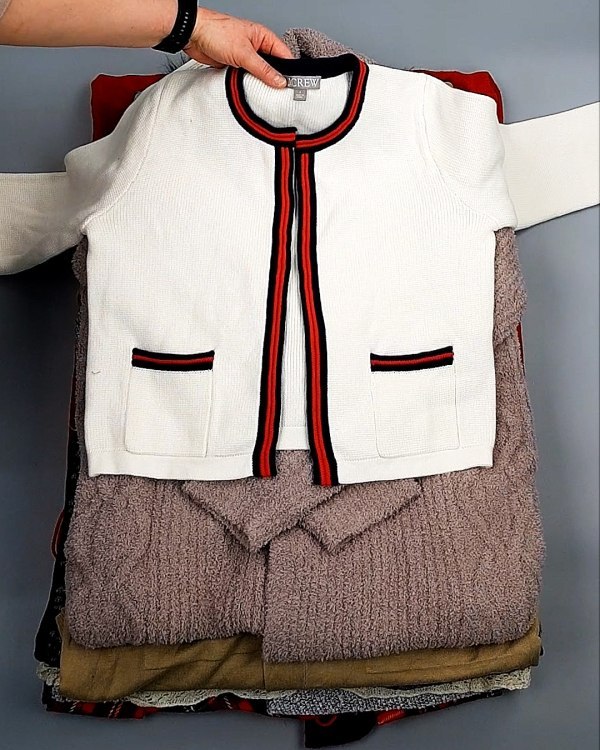 Фотография  335 - Кардиганы СТОК CAN 084#7 кг, ЛОТ №7672 оптом в Владимире и Владимирской области