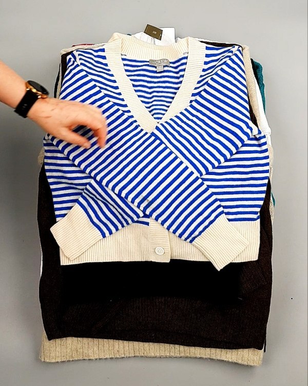 Фотография  159 - Джемпера СТОК CAN 084#7 кг, ЛОТ №7647 оптом в Владимире и Владимирской области