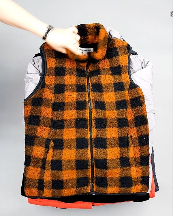 Фотография  562 - Верхняя одежда AMAZON жен 015#10 кг, ЛОТ №7712 оптом в Владимире и Владимирской области