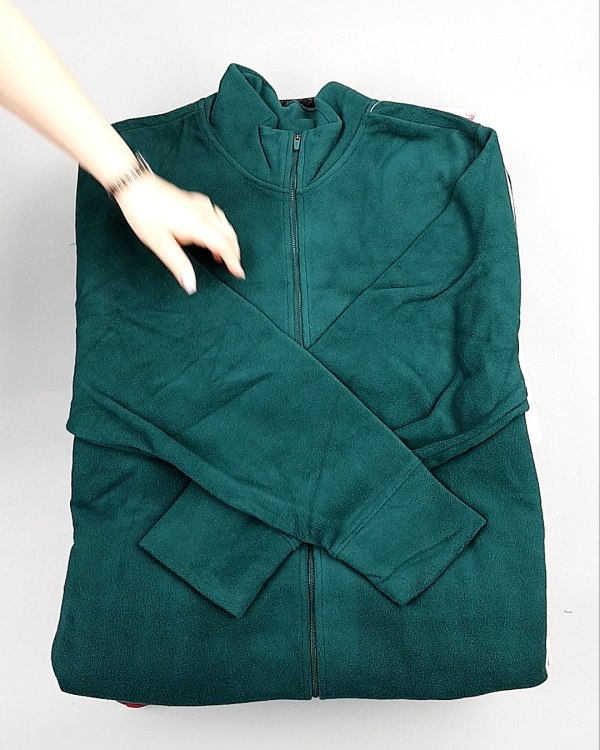 Фотография  297 - SWEATSHIRT CAN 084#10 кг, ЛОТ №7617 оптом в Владимире и Владимирской области