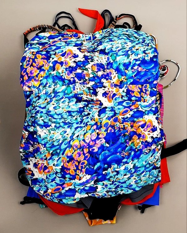 Фотография  734 - Купальники СТОК CAN 124#5 кг, ЛОТ №7686 оптом в Владимире и Владимирской области