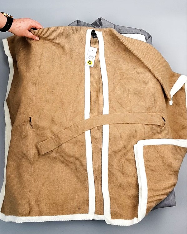 Фотография  274 - Кардиганы СТОК CAN 084#7 кг, ЛОТ №7673 оптом в Владимире и Владимирской области