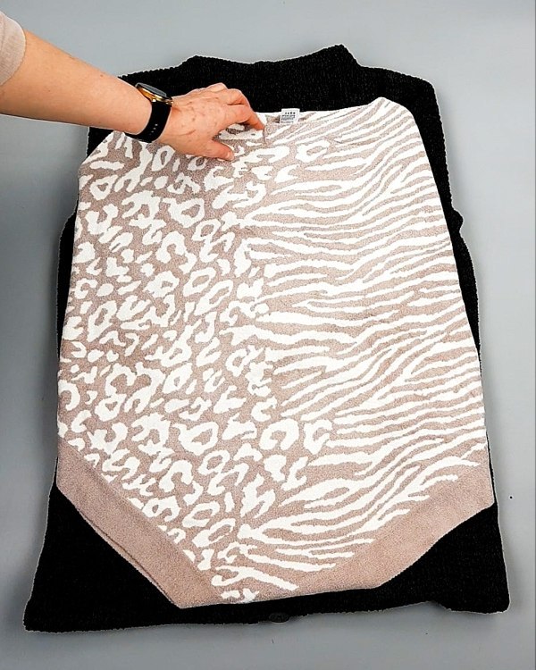 Фотография  413 - Джемпера СТОК CAN 084#7 кг, ЛОТ №7648 оптом в Владимире и Владимирской области