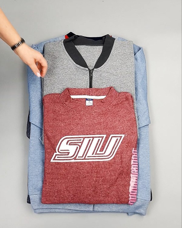 Фотография  207 - SWEATSHIRT CAN 084#10 кг, ЛОТ №7620 оптом в Владимире и Владимирской области