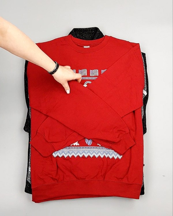 Фотография  275 - SWEATSHIRT CAN 084#10 кг, ЛОТ №7617 оптом в Владимире и Владимирской области