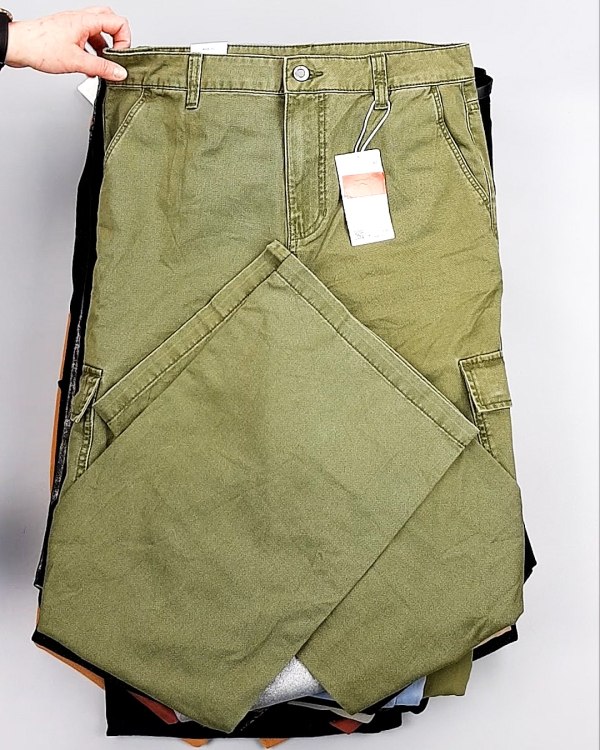 Фотография  810 - Брюки женские лето C&A 025#10 кг, ЛОТ №7893 оптом в Владимире и Владимирской области