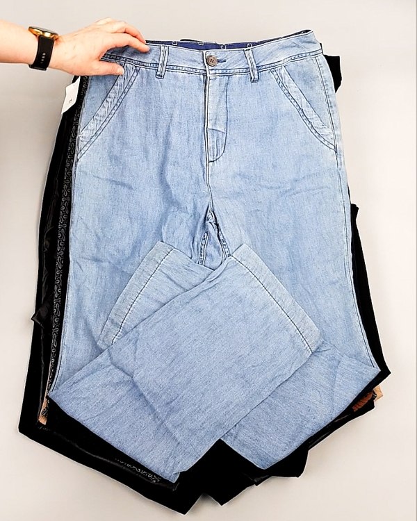 Фотография  311 - Брюки женские лето C&A 025#10 кг, ЛОТ №7894 оптом в Владимире и Владимирской области