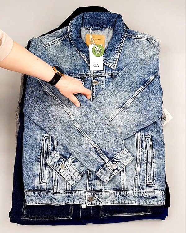 Фотография  598 - Ветровки м/ж C&A 025#10 кг, ЛОТ №7865 оптом в Владимире и Владимирской области