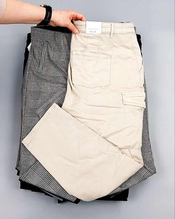 Фотография  888 - Брюки женские лето C&A 025#10 кг, ЛОТ №7895 оптом в Владимире и Владимирской области