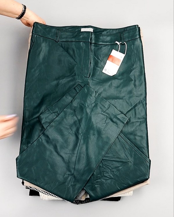 Фотография  584 - Брюки женские зима C&A 025#10 кг, ЛОТ №7911 оптом в Владимире и Владимирской области