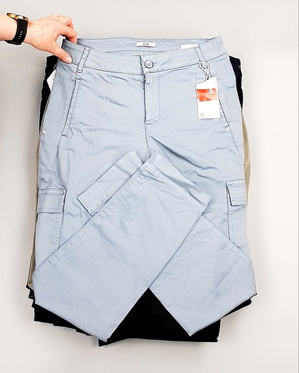 Фотография  722 - Брюки женские лето C&A 025#10 кг, ЛОТ №7895 оптом в Владимире и Владимирской области