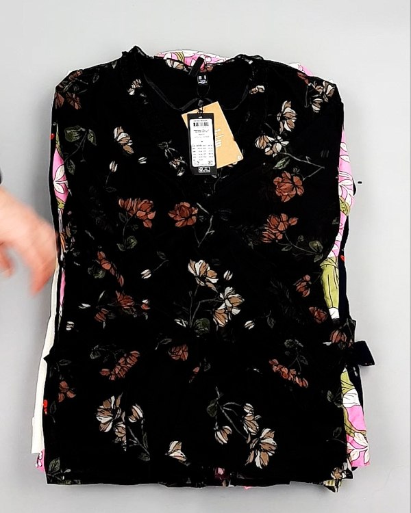 Фотография  385 - Блузки Bestseller 44#5 кг оптом в Владимире и Владимирской области