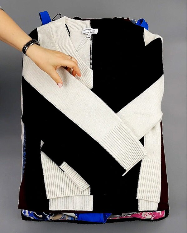 Фотография  931 - OTHER STORIES mix 06 B 035#15 кг, ЛОТ №8189 оптом в Владимире и Владимирской области