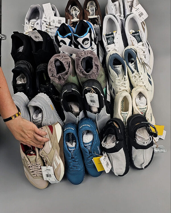 Фотография  387 - Кроссовки Reebok#23 шт, ЛОТ №8896 оптом в Владимире и Владимирской области