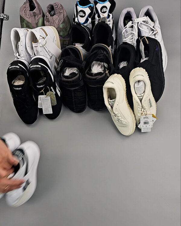 Фотография  935 - Кроссовки Reebok#23 шт, ЛОТ №8895 оптом в Владимире и Владимирской области