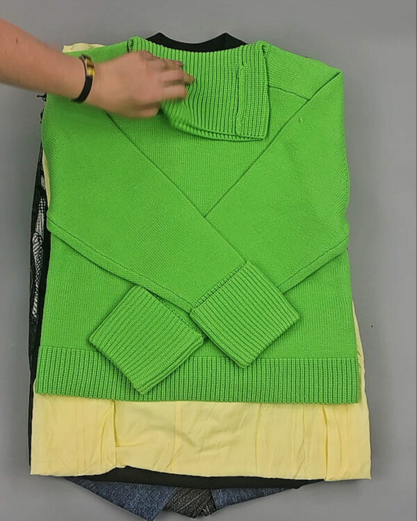 Фотография  944 - CO COUTURE mix 075#25 шт, ЛОТ №9010 оптом в Владимире и Владимирской области